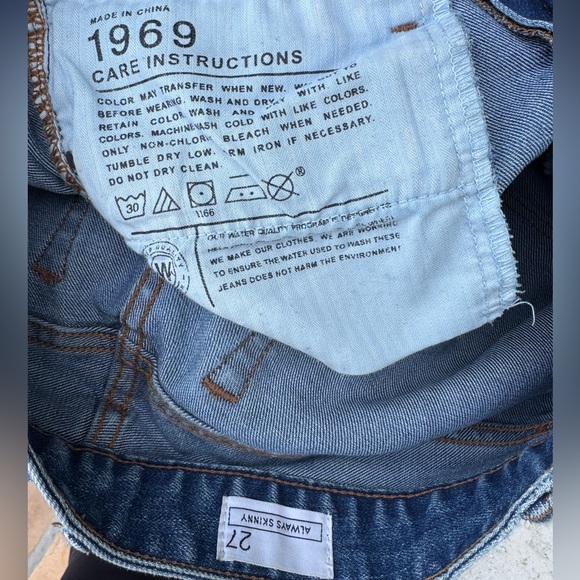 Gap 1969 Always Skinny Jeans in size 27 - Picture 3 of 3